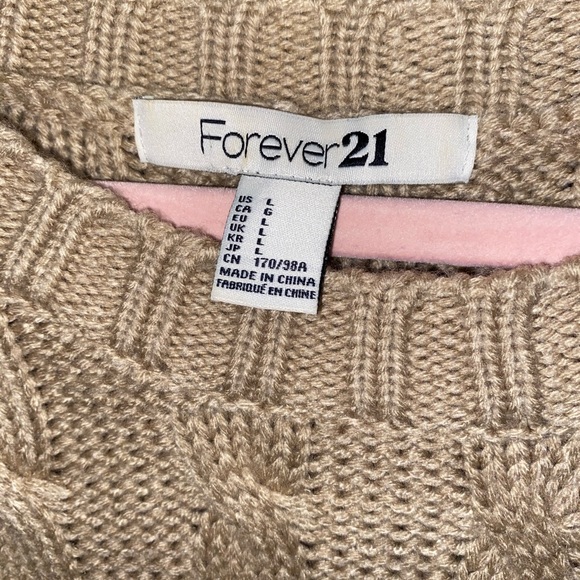 ⚡️⚡️FREE a with a purchase of $25 or more⚡️⚡️
 Forever 21- Sweater, SIZE:L - Picture 2 of 3